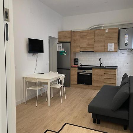 Ferienwohnung U1 Ap Nuevo, Bien Comunicado Madrid Centro Exterior foto